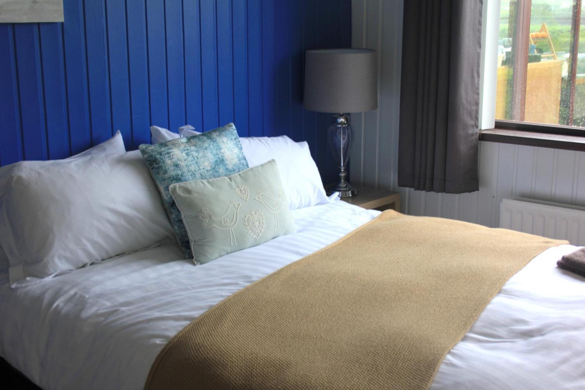 Cairnview Bed And Breakfast ลาร์น ภายนอก รูปภาพ