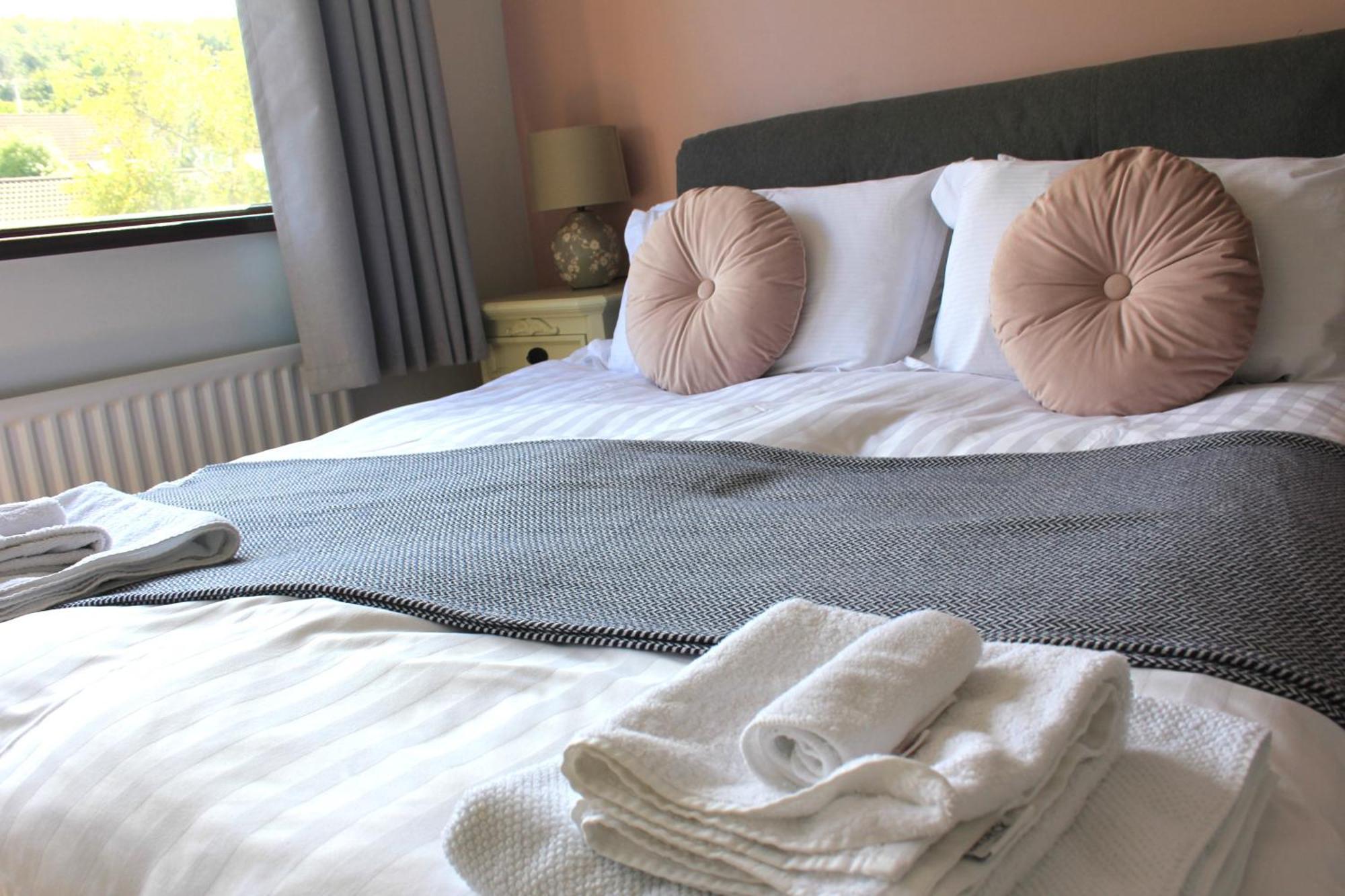 Cairnview Bed And Breakfast ลาร์น ภายนอก รูปภาพ